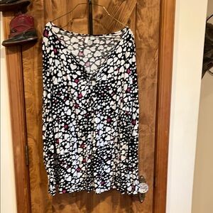 Stylish Black and White Heart Print Shirt